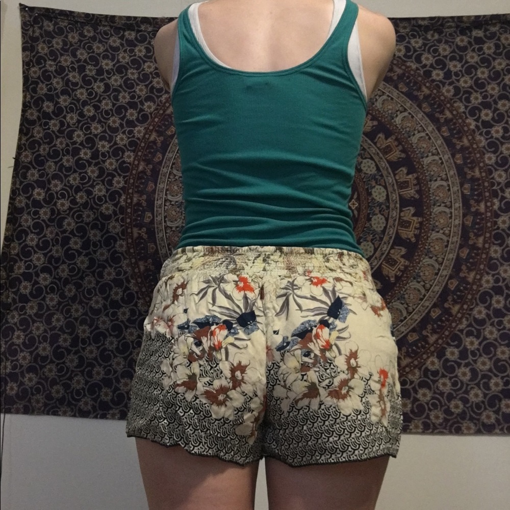 Patterned boho shorts - Picture 2 of 3